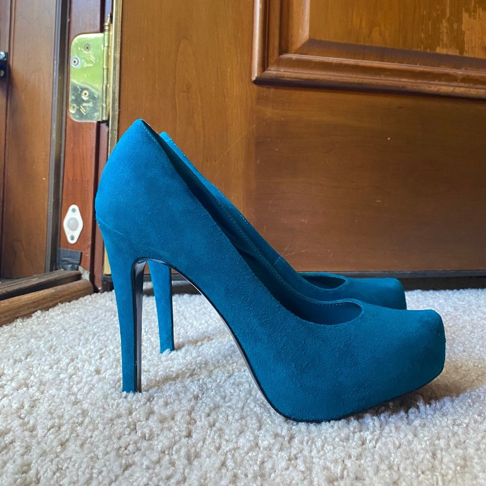 BCBGeneration Parade Platform Pumps. - Picture 6 of 7